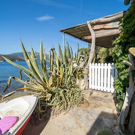 아파트 Agave Direclty On The - Goelba