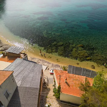 아파트 Agave Direclty On The - Goelba